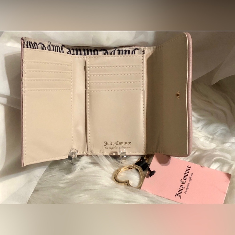 Juicy Couture Blush Wallet/Billfold/Card Holder w/Heart BagCharm-Keychain! NWT!! - Picture 4 of 8